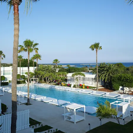 Resort So White