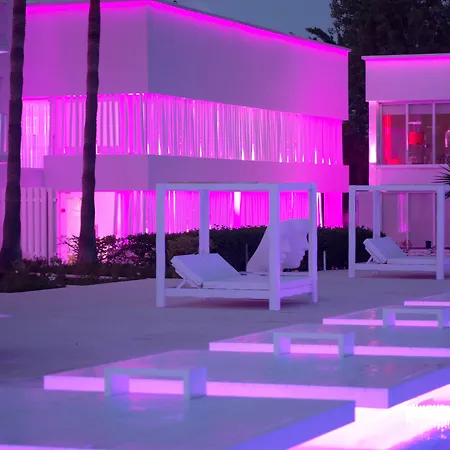 Resort So White