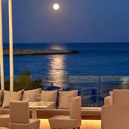 Resort So White Ayia Napa