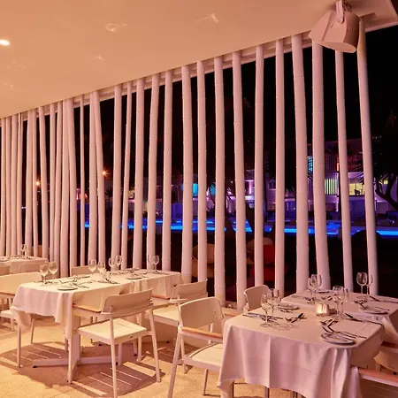 Resort So White Ayia Napa