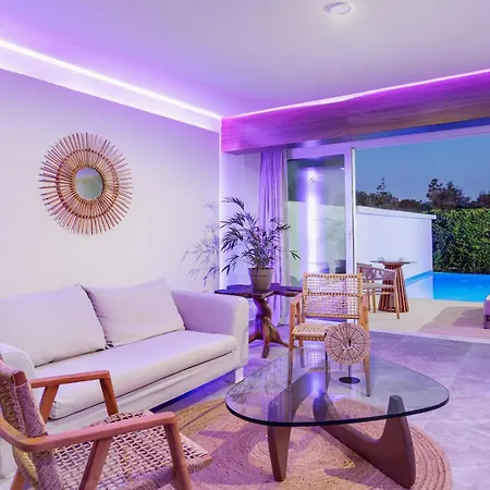 Resort So White Ayia Napa