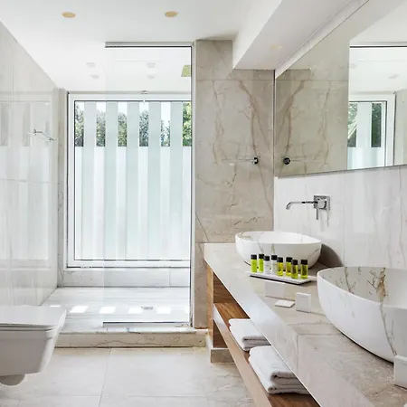 So White 4* Ayia Napa