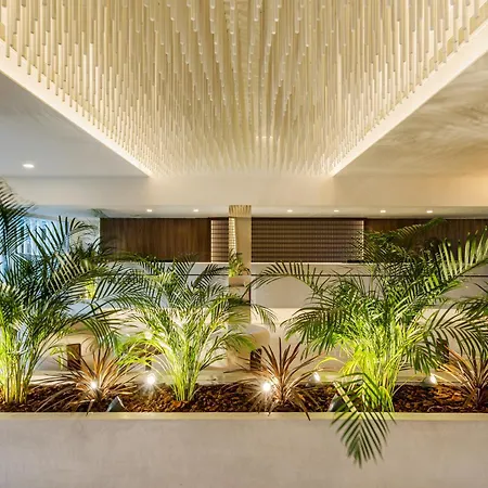 Üdülőközpont So White 4*