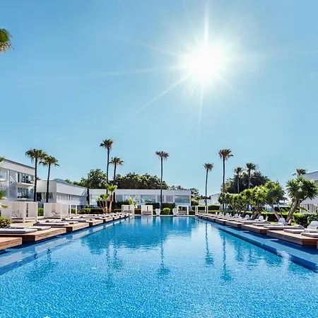 Resort So White Ayia Napa