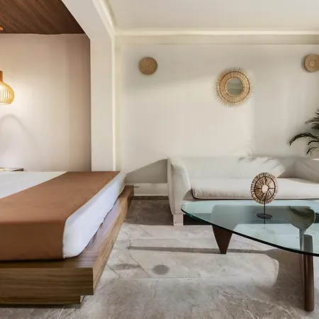 Resort So White Ayia Napa