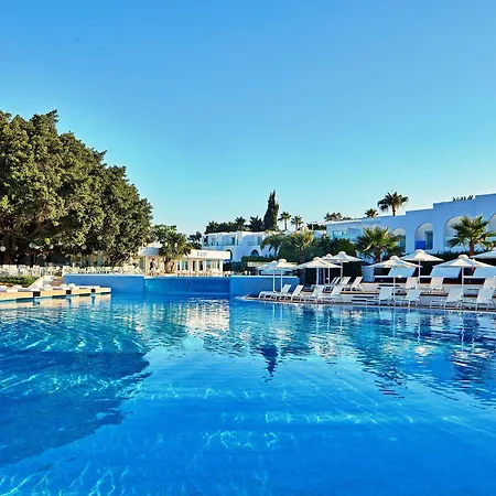 So White 4* Ayia Napa