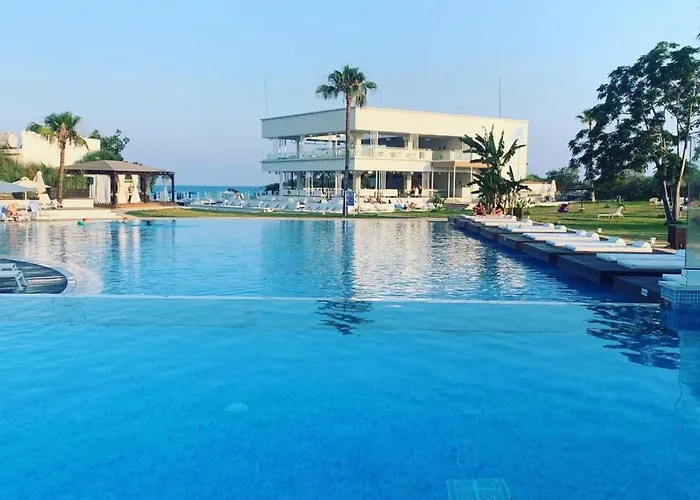 So White Курортный комплекс