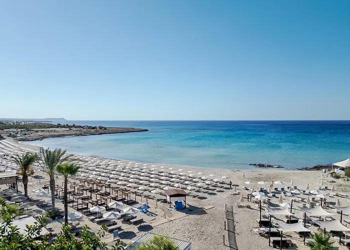 Курортный комплекс So White 4*