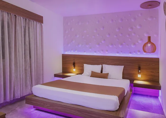 Курортный комплекс So White 4*