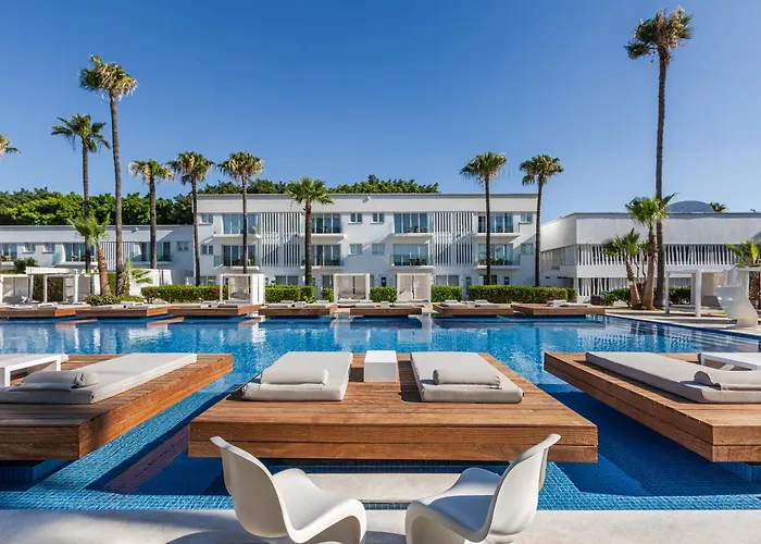 So White Айя-Напа