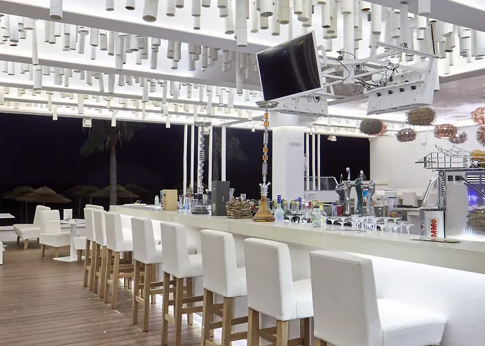 Курортный комплекс So White 4*