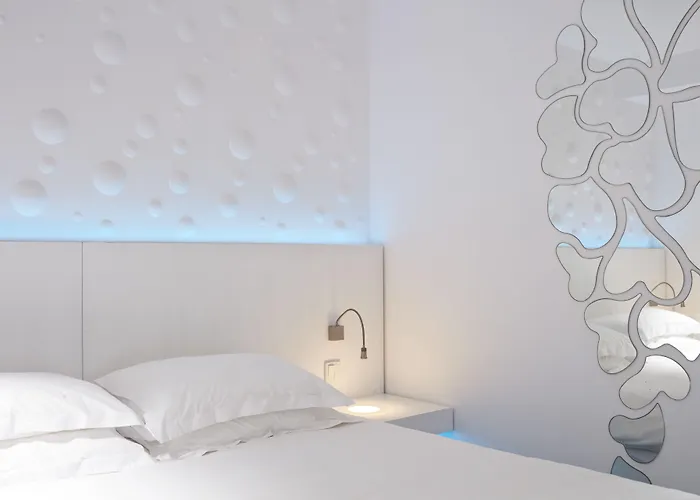 Курортный комплекс So White