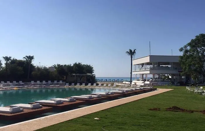 So White Курортный комплекс 4*