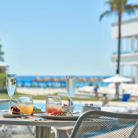 So White أيا نابا